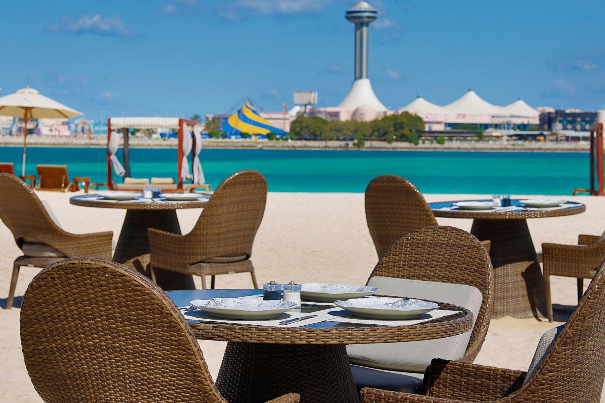The St. Regis Abu Dhabi Hotel Exterior photo The beach at the Jumeirah Beach Hotel