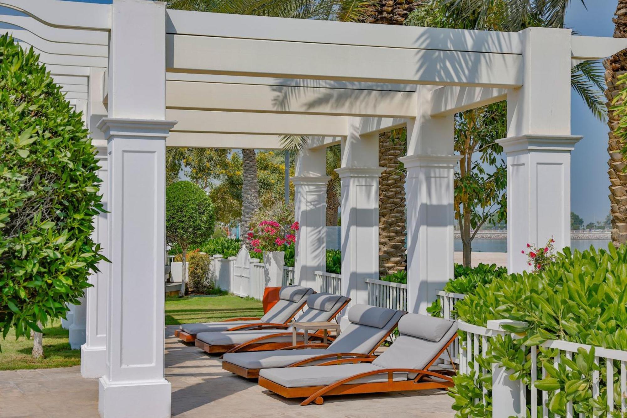 The St. Regis Abu Dhabi Hotel Exterior photo Pergola at the pool