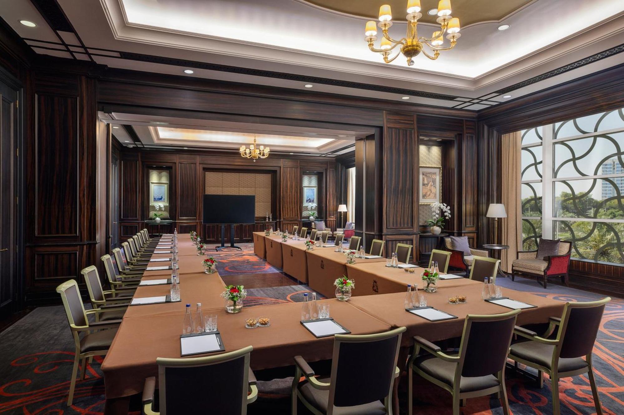 The St. Regis Abu Dhabi Hotel Exterior photo Meeting room